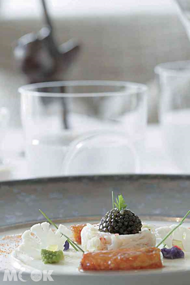BEIGE ALAIN DUCASSE TOKYO