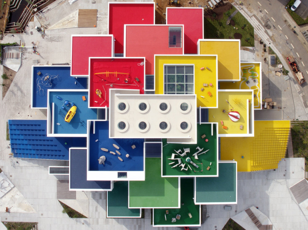 鳥瞰比隆Lego House