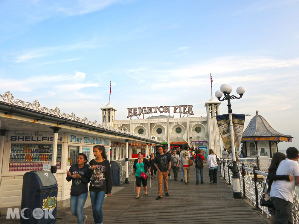 布萊頓碼頭Brighton pier是不少情侶的約會聖地