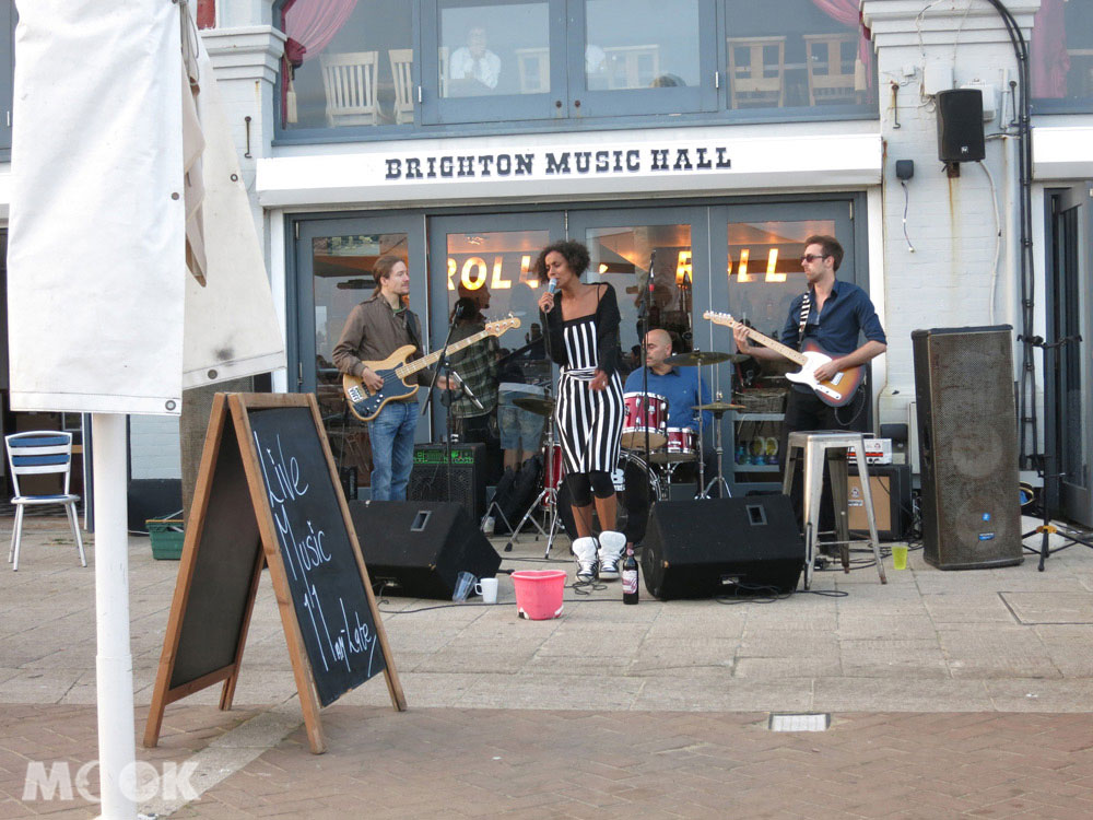 Brighton Music Hall的live演出
