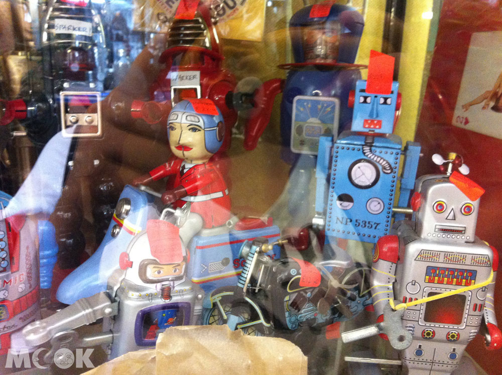 英國Brighton布萊頓的商店Snoopers Paradise Ltd 馬口鐵玩具