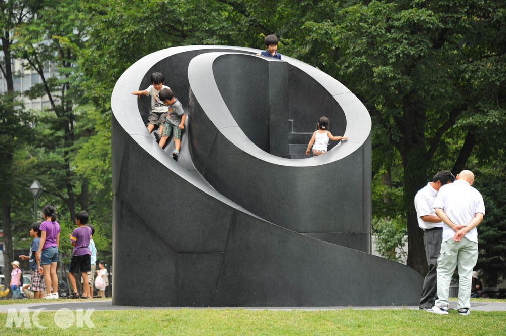 札幌大通公園內的設施