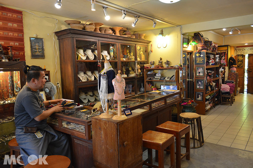 泰國 清邁 尼曼明路 購物 小店　Srisanpanmai 1樓