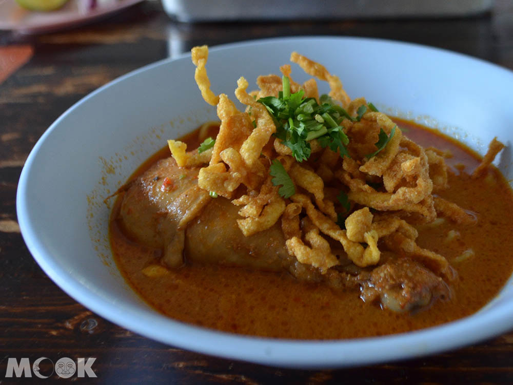 泰國 清邁 舊城 古城 小吃 咖哩麵  Khao Soi Mae Sai