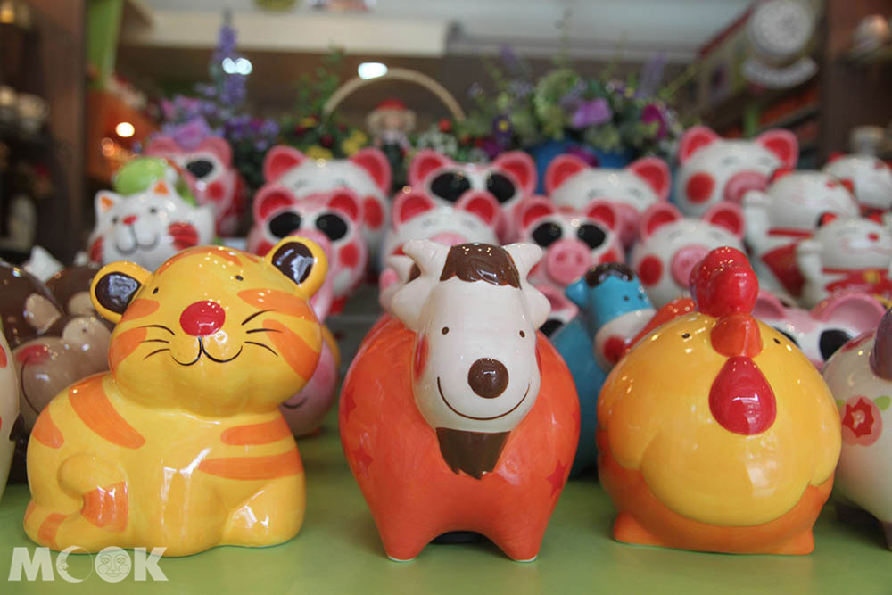 泰國 清邁 古城區 週日步行街 Rachadamnoen Rd. Indra Outlet