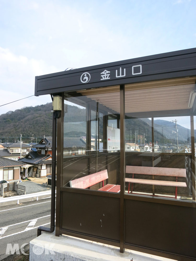 往金山口的12號公車