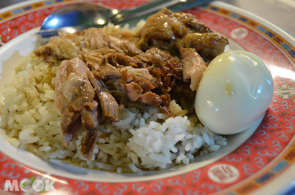 泰國 清邁 市集 夜市 乾帕門夜市 鳳飛飛豬腳飯