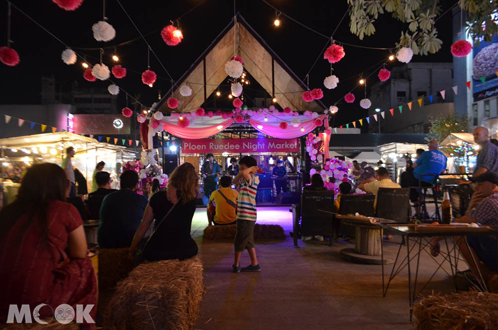 泰國 清邁 市集 夜市 清邁夜市 Ploen Ruedee Night Market