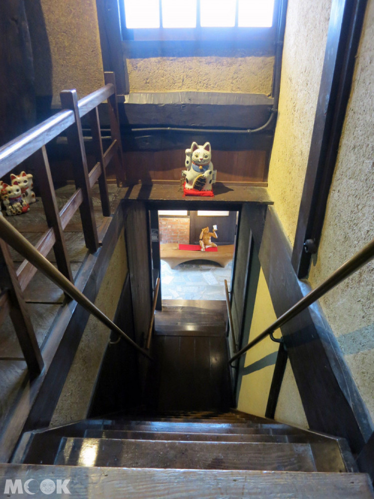 招財貓美術館(招き猫美術館)內樓梯