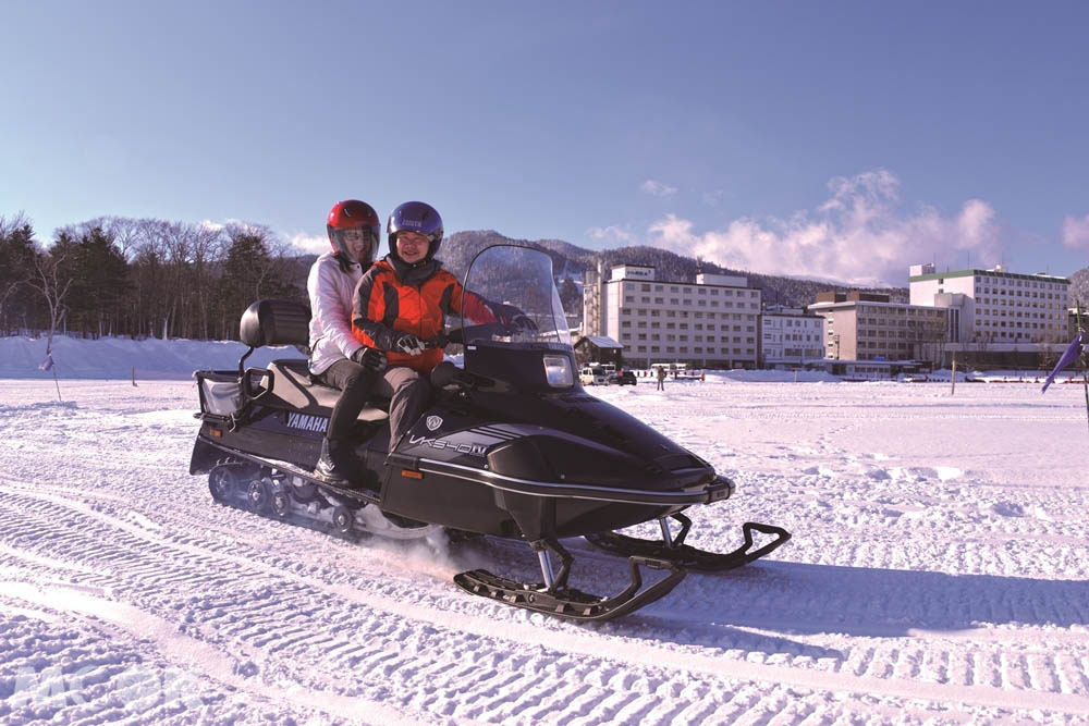 北海道阿寒湖Ice Land AKAN的摩托車體驗