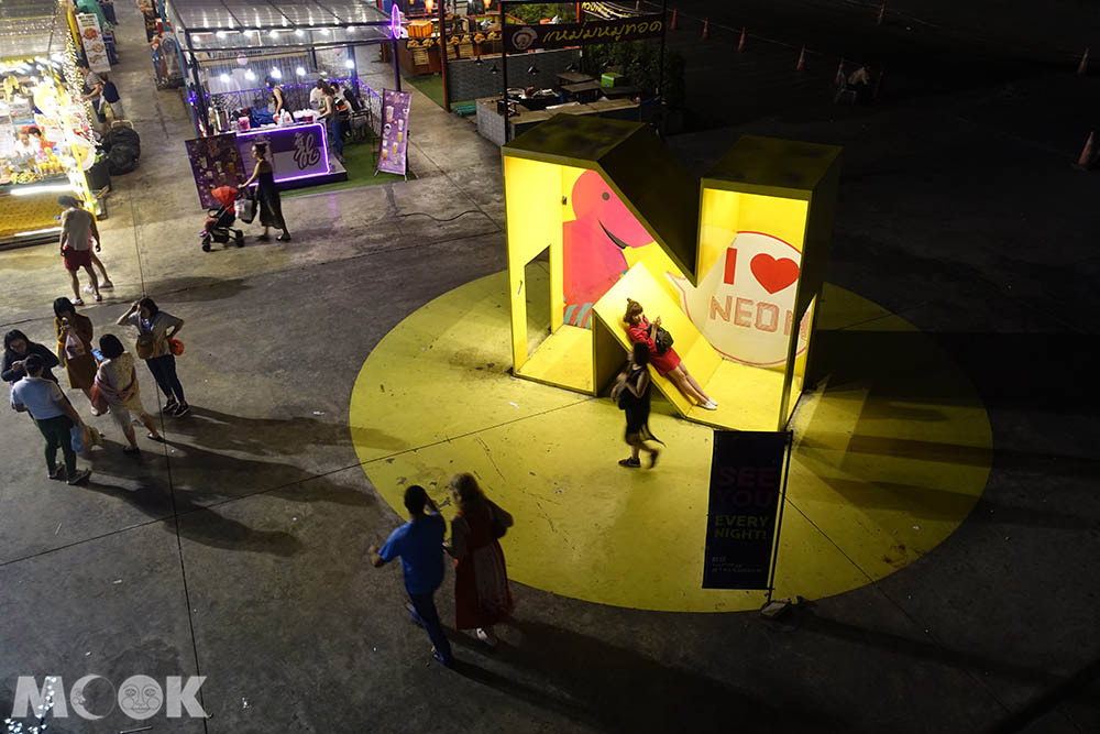 泰國 曼谷 夜市 市集 Neon 霓虹夜市 水門市場