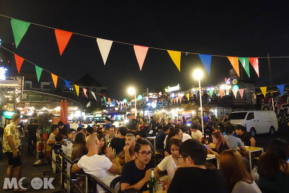 泰國 曼谷 拉差達火車夜市 酒吧區