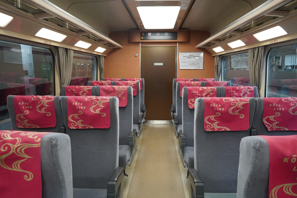 特急列車內裝