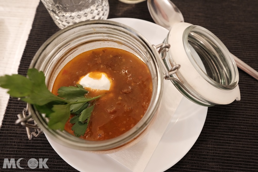 酸酸辣辣的酸菜湯sauerkraut soup