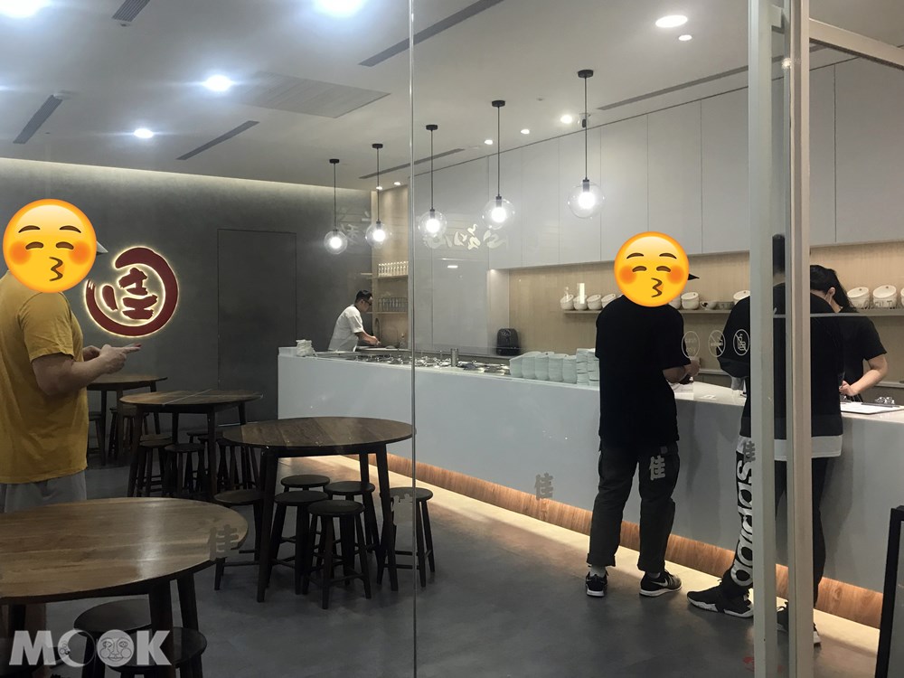 台灣 台北 佳佳甜品 米其林推薦 基隆路店 店內座位