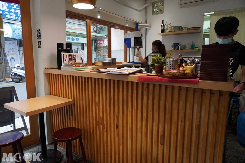 台灣台北市 中正區 東門站 金雞母刨冰甜品專門店 店家內景