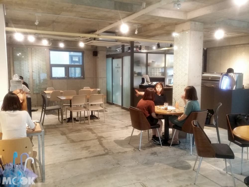 PAULIN厚鬆餅店內