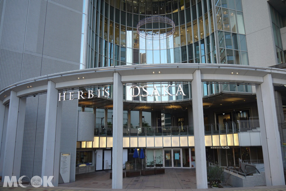 HERBIS PLAZA是大阪車站旁的貴婦百貨