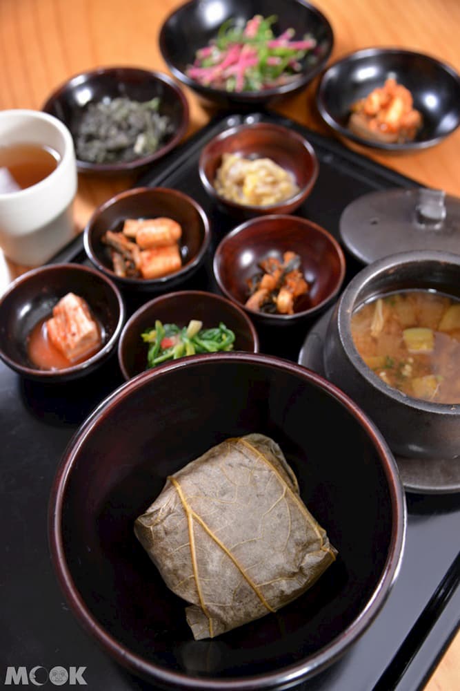 鉢孟供養餐點是全素食，連蛋、奶都不含