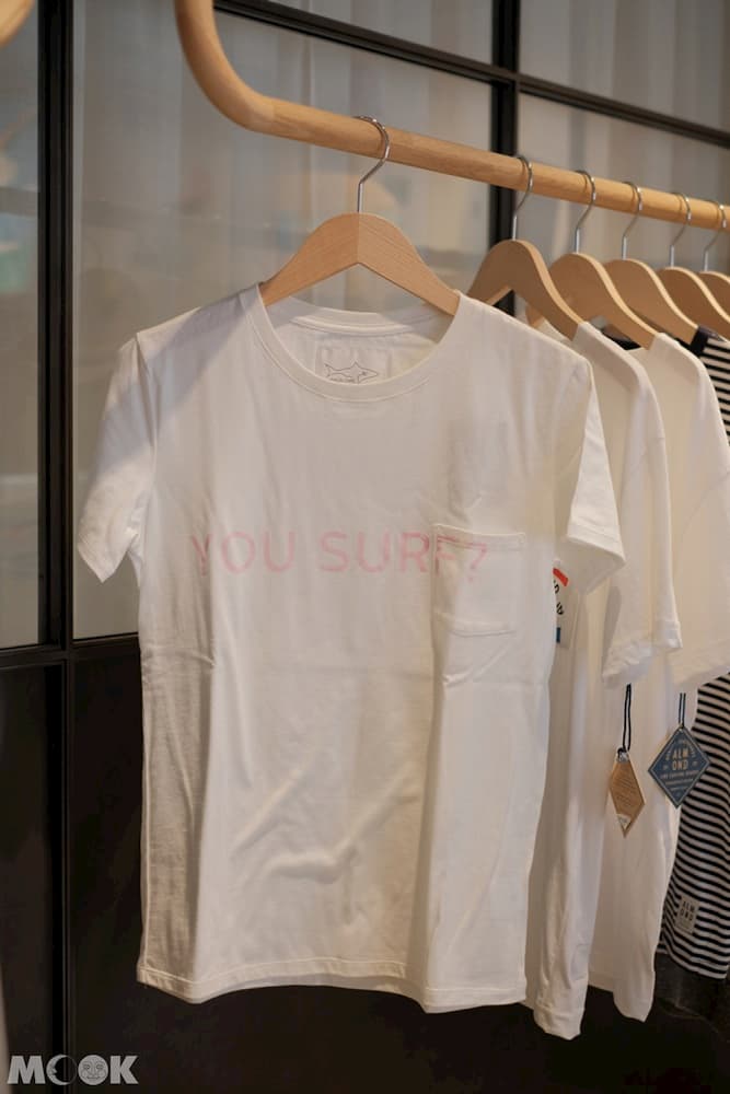 Byron Days咖啡館結合服飾店