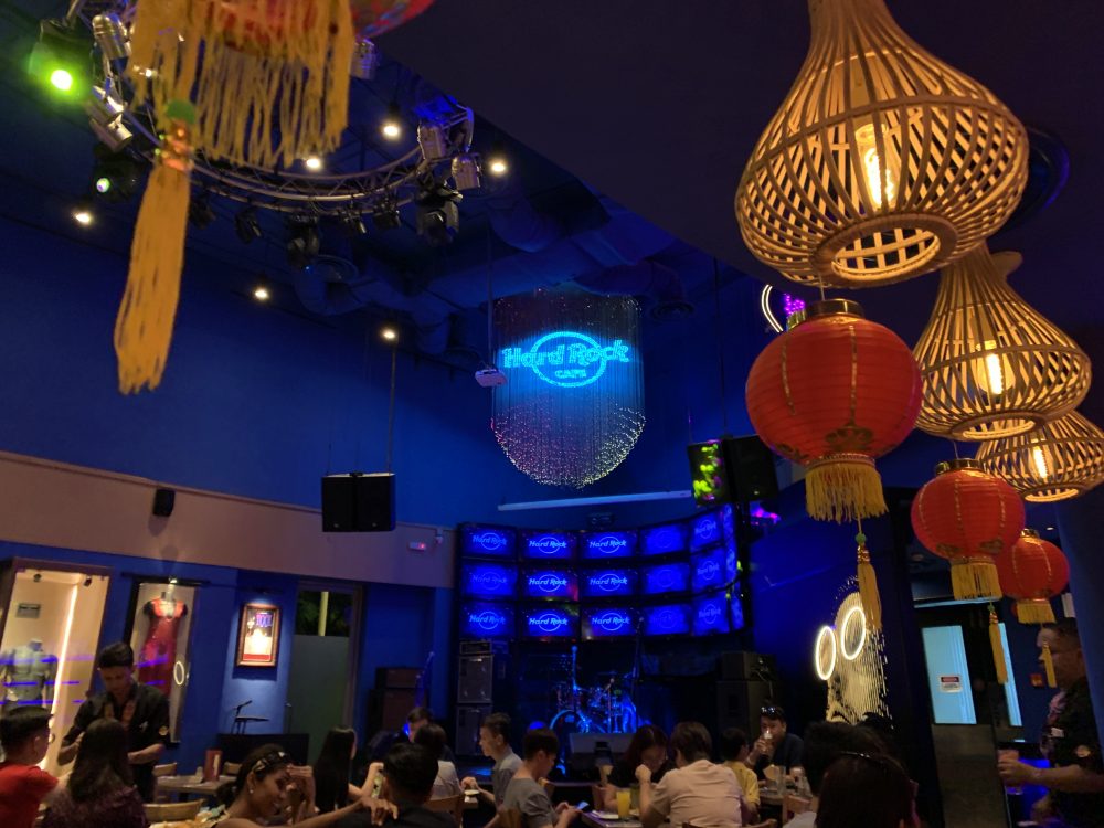 Hard Rock Cafe 內部