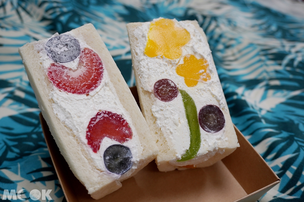 台灣台北市 大安區 忠孝敦化站 台灣果實俱樂部Fruit_club 水果花奶油三明治