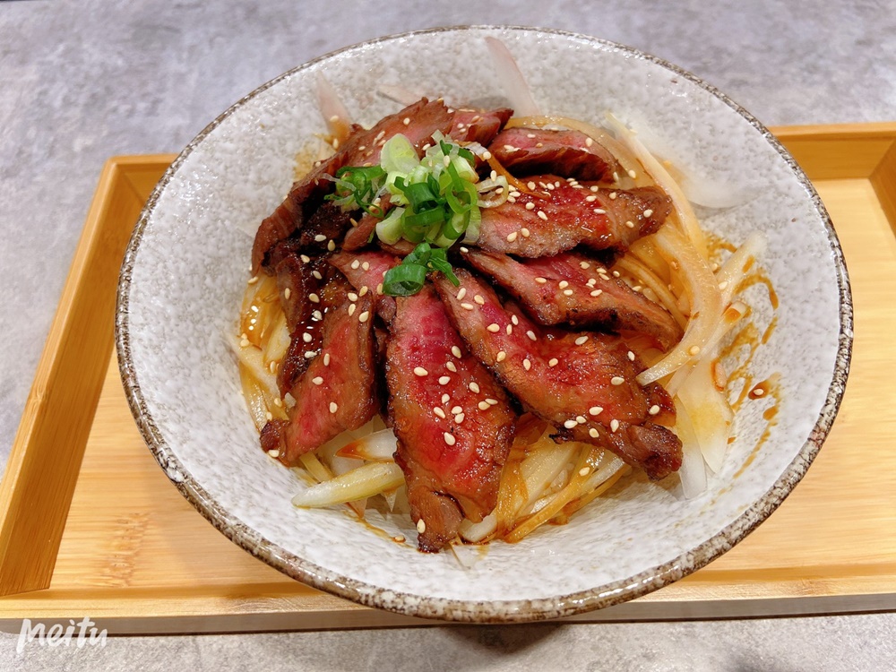 春月日式食堂-特級牛排丼
