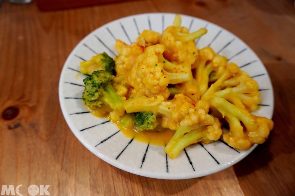 台灣台北市　忠孝敦化站　元禾食堂　腰果醬炒花椰菜