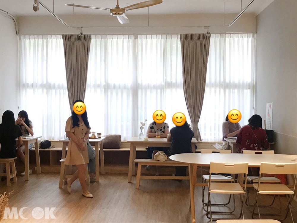 韓系咖啡廳January Couple內部