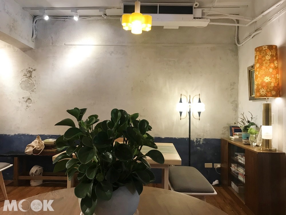 民生社區新開的亞洲風味餐廳白麗塔
