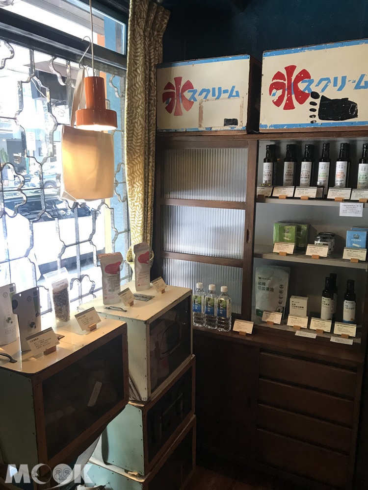 松山區富錦街的日本雜貨店兼餐廳白麗塔