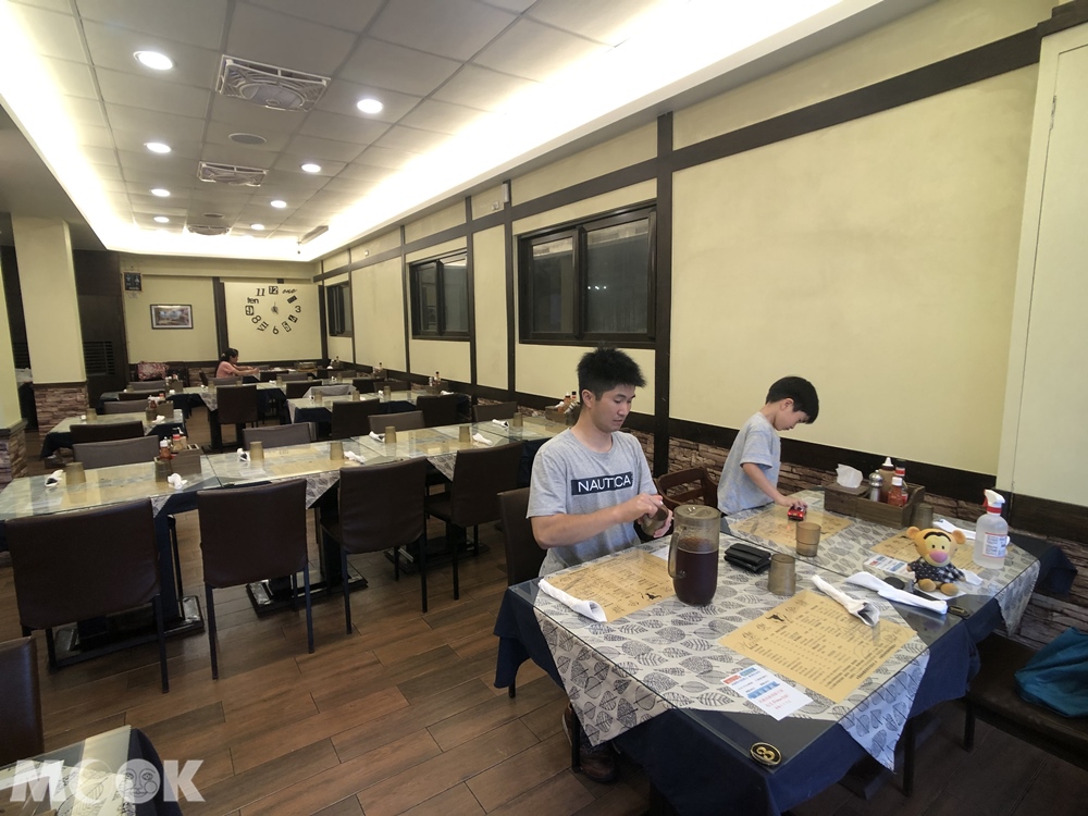 宜蘭樂樂牛排 內部