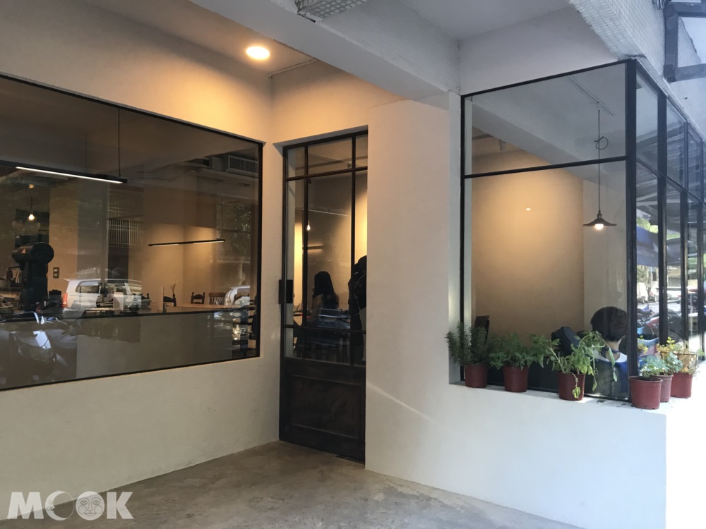 台北素食vegan咖啡民生社區的oddfish