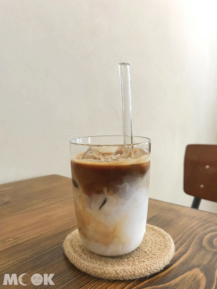 台北松山區民生社區vegan咖啡oddfish的拿鐵
