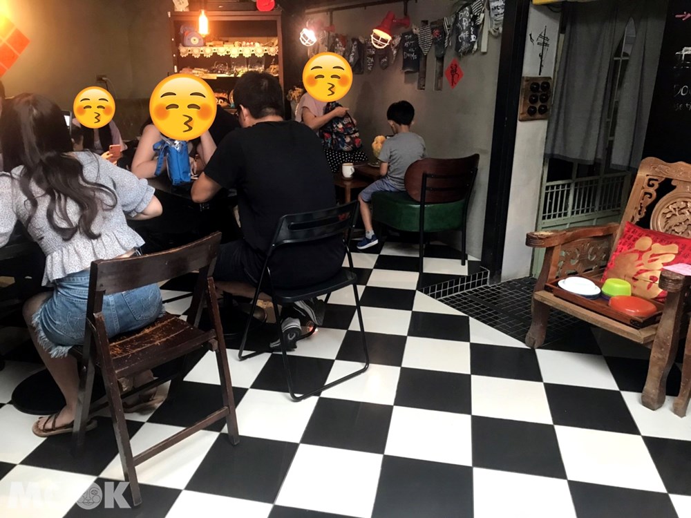 北台灣 宜蘭 礁溪 定邦咖啡 座位 店內