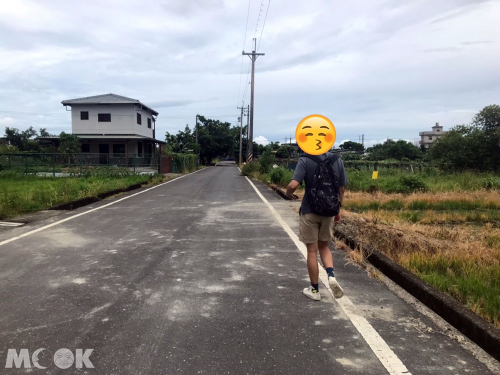 北台灣 宜蘭 礁溪 定邦咖啡 走路 路上