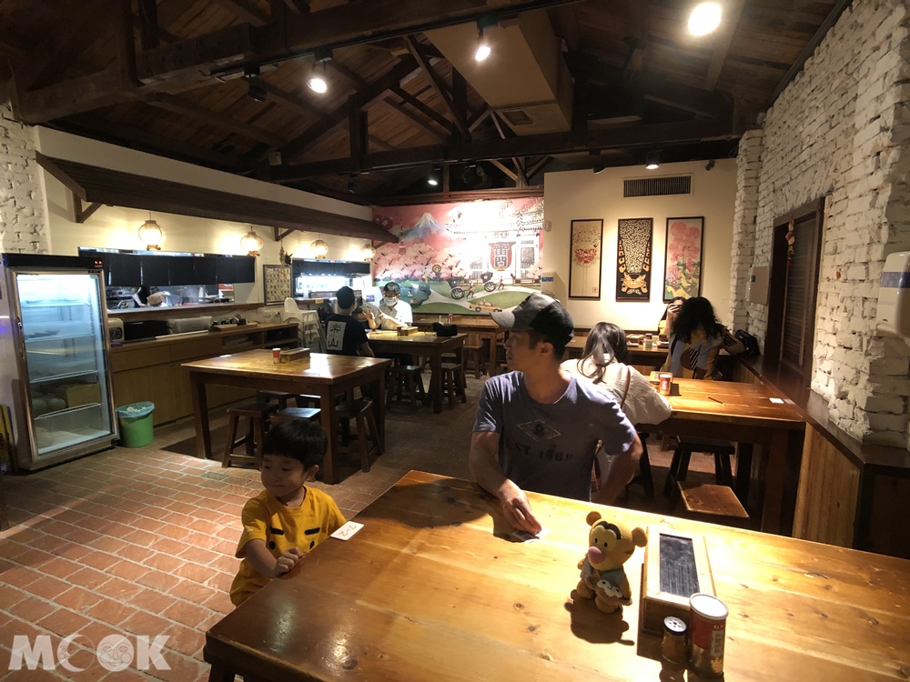 樂山溫泉拉麵 二店、公園店 環境