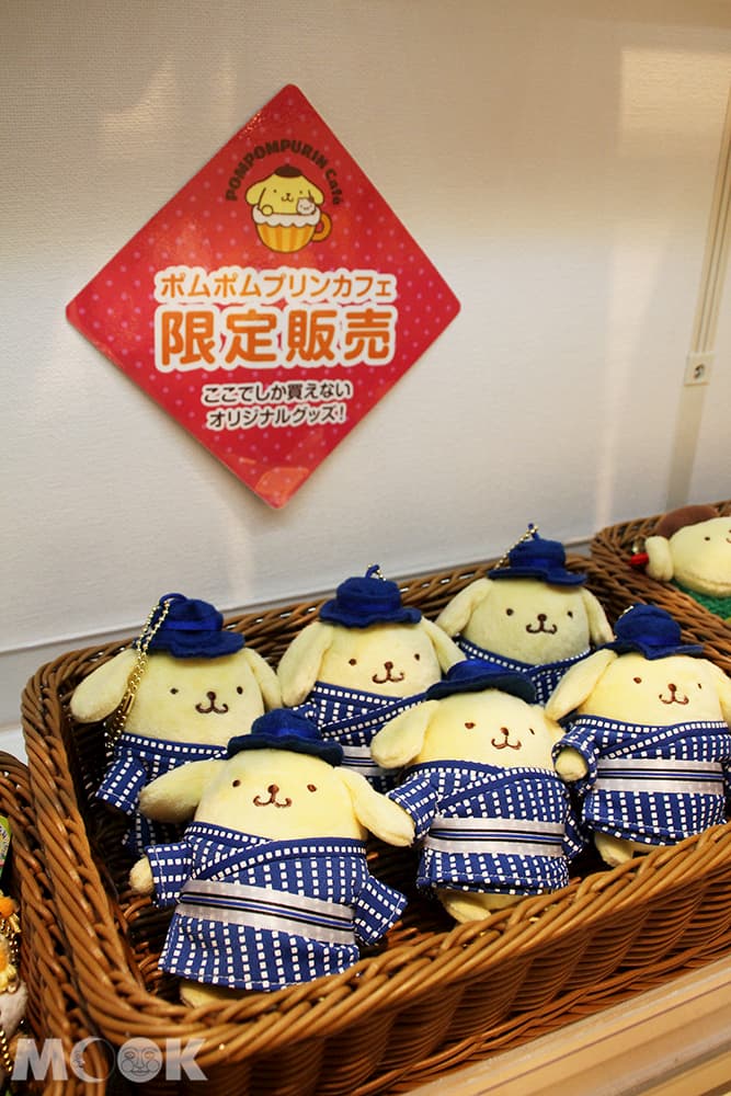 POMPOMPURIN Café橫濱店的限定玩偶，都以海港天藍為設計風格。