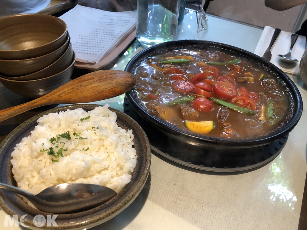鶯歌 隱村時光 義式香料紅酒燉牛肉塔吉鍋