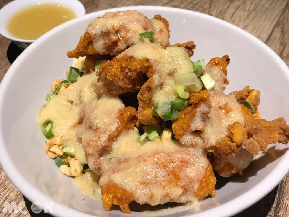 台北 忠孝新生站 週末炸雞俱樂部 蛋黃鹽酥雞