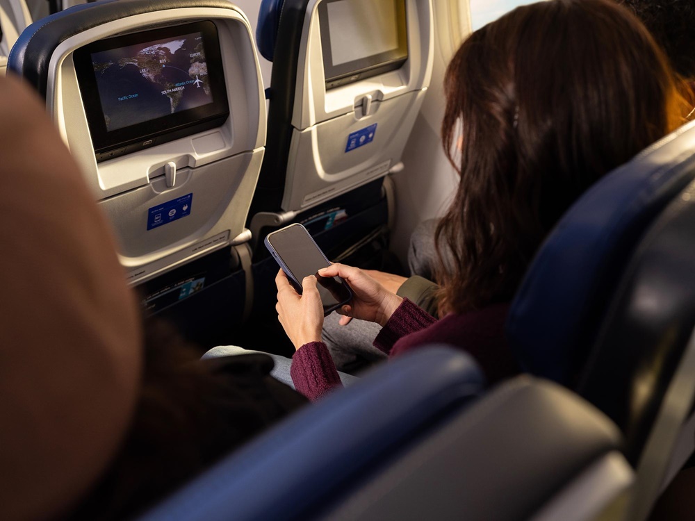聯合航空波音777 機上WIFI