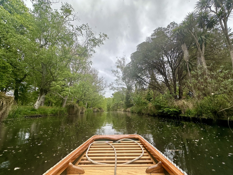 撐篙船 Punting