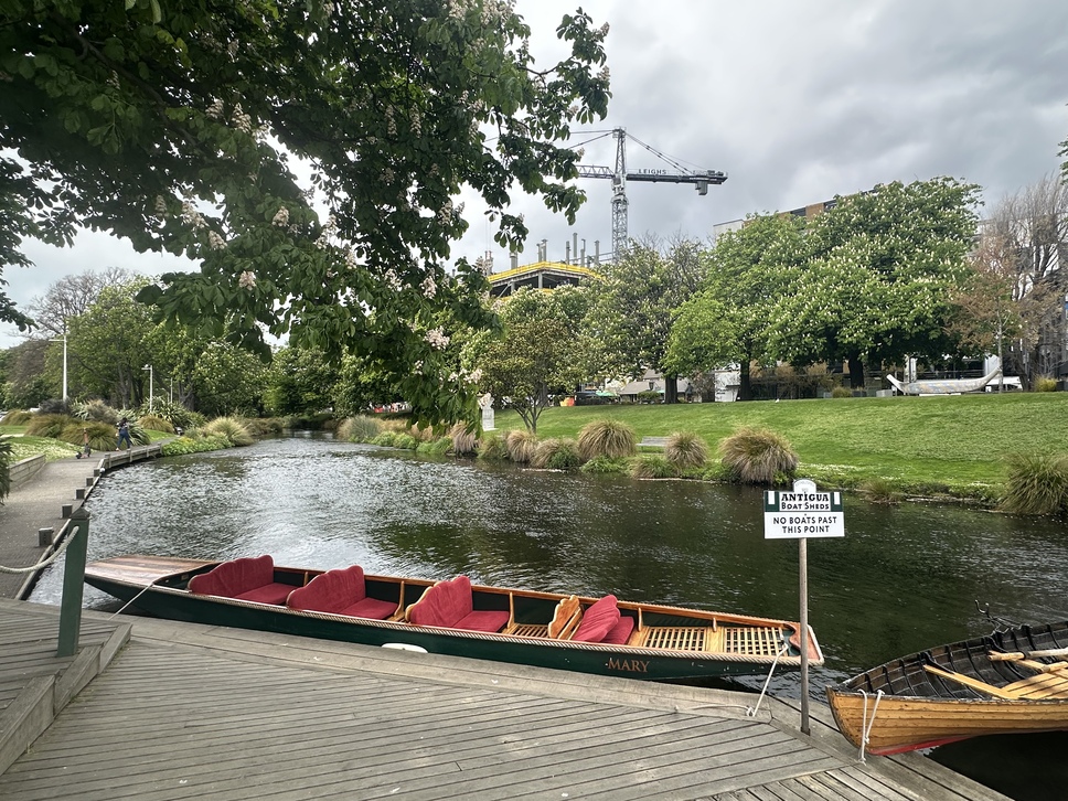 撐篙船 Punting
