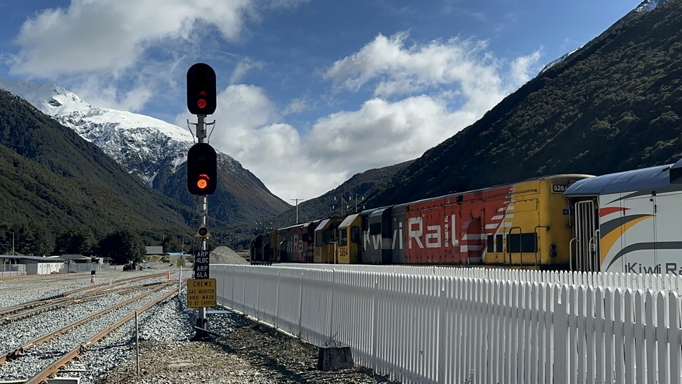 阿爾卑斯山號觀景火車TranzAlpine Train